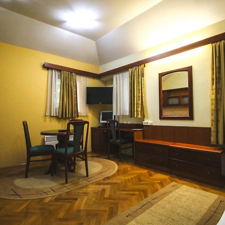 Hotel Vila Vrbas Banja Luka Eksteriør bilde